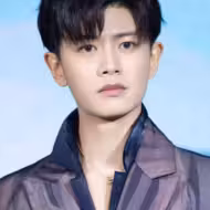 任嘉伦