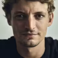 Niels Schneider
