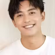 李佳航